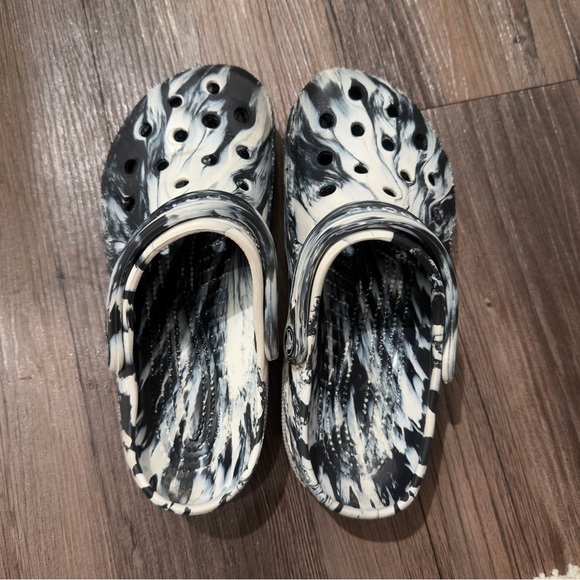 Crocs - Picture 2 of 4